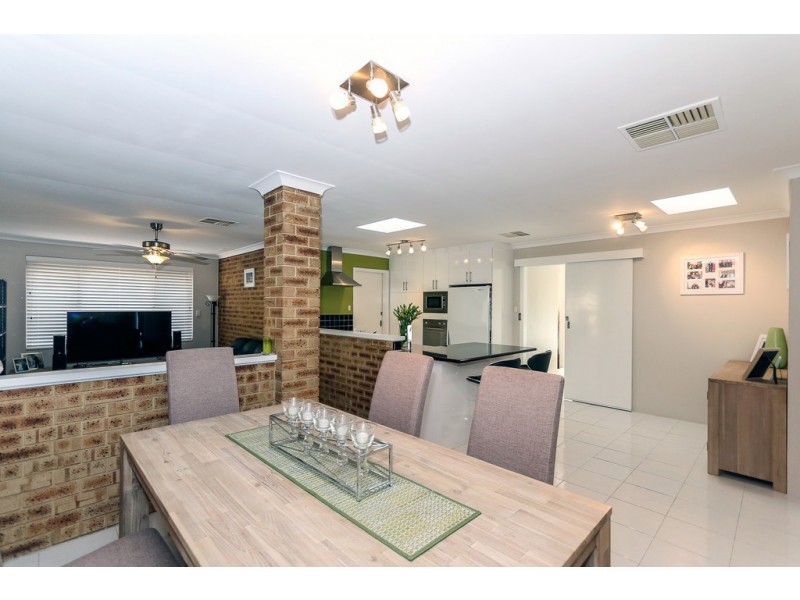 25 Littlemore Way, Eden Hill WA 6054