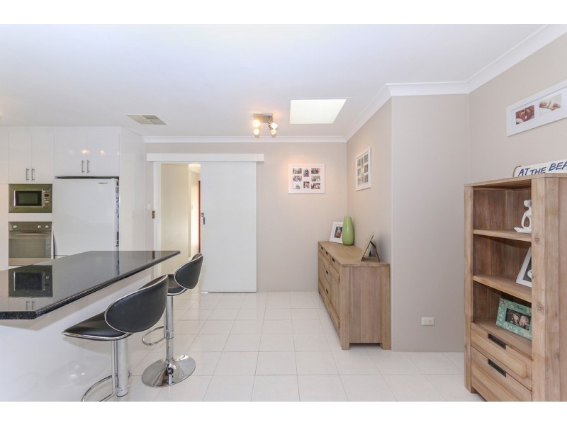 25 Littlemore Way, Eden Hill WA 6054