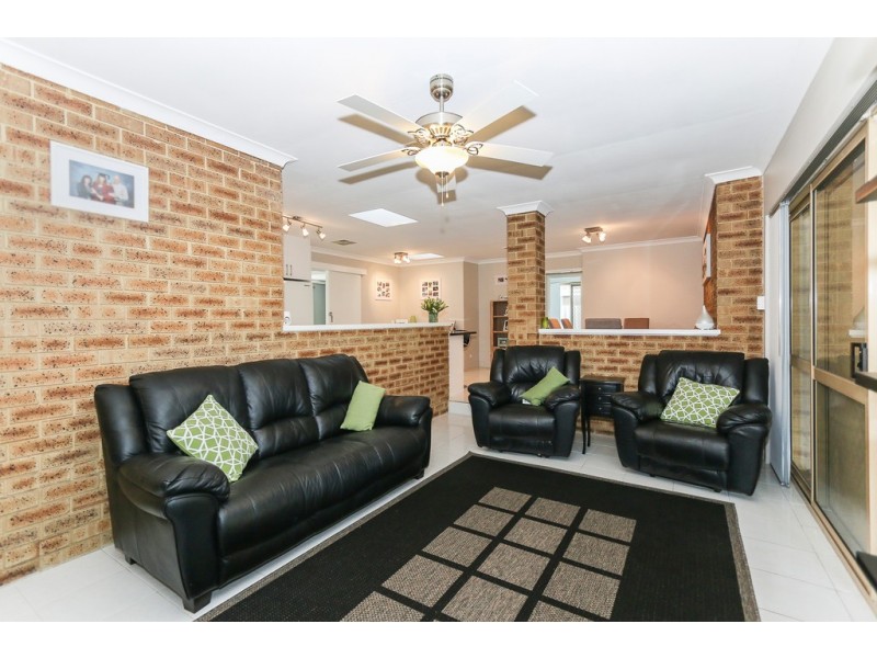 25 Littlemore Way, Eden Hill WA 6054