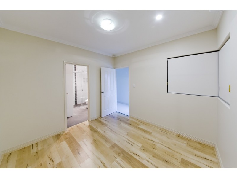 7b Wittering Cres, Balga WA 6061