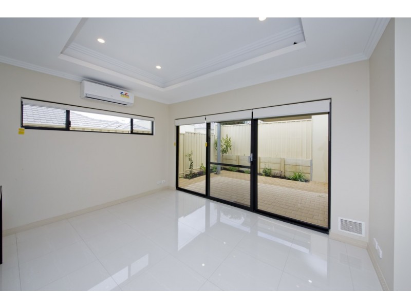 7b Wittering Cres, Balga WA 6061