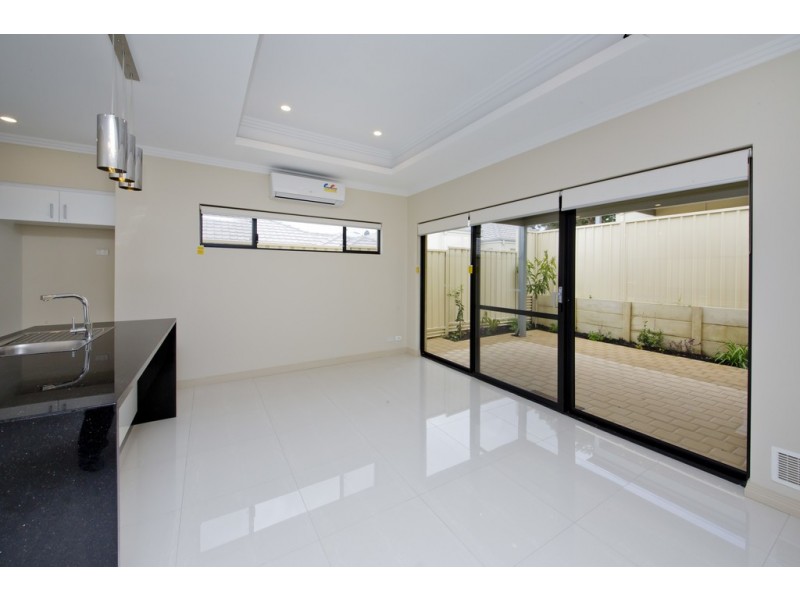 7b Wittering Cres, Balga WA 6061
