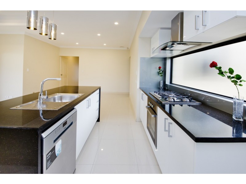 7b Wittering Cres, Balga WA 6061