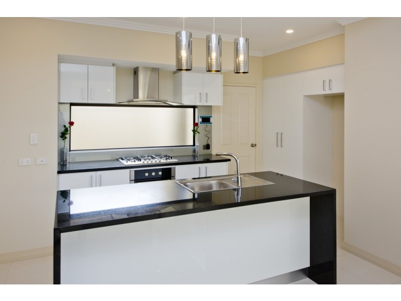 7b Wittering Cres, Balga WA 6061