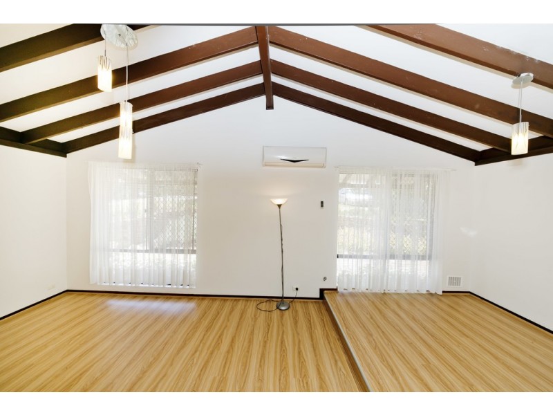 24 Gloves Place, Beechboro WA 6063