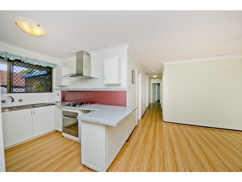 24 Gloves Place, Beechboro WA 6063