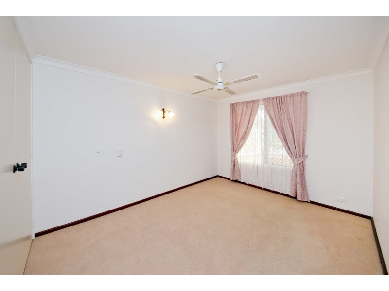 24 Gloves Place, Beechboro WA 6063