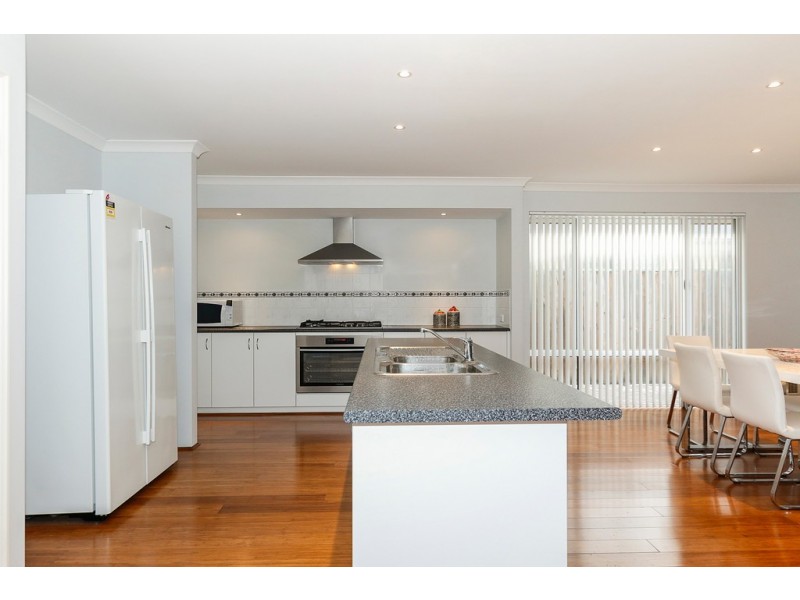 28 Windjana Pass, Ellenbrook WA 6069