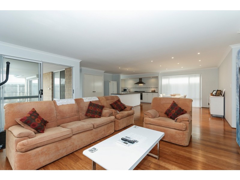 28 Windjana Pass, Ellenbrook WA 6069