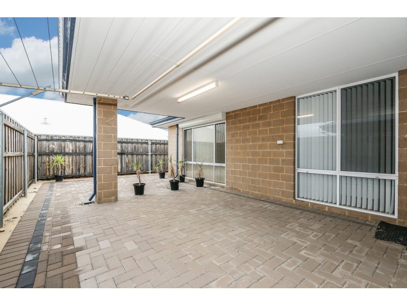 28 Windjana Pass, Ellenbrook WA 6069