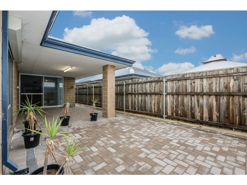 28 Windjana Pass, Ellenbrook WA 6069