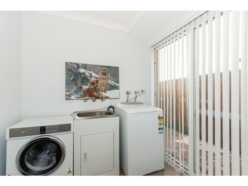 28 Windjana Pass, Ellenbrook WA 6069