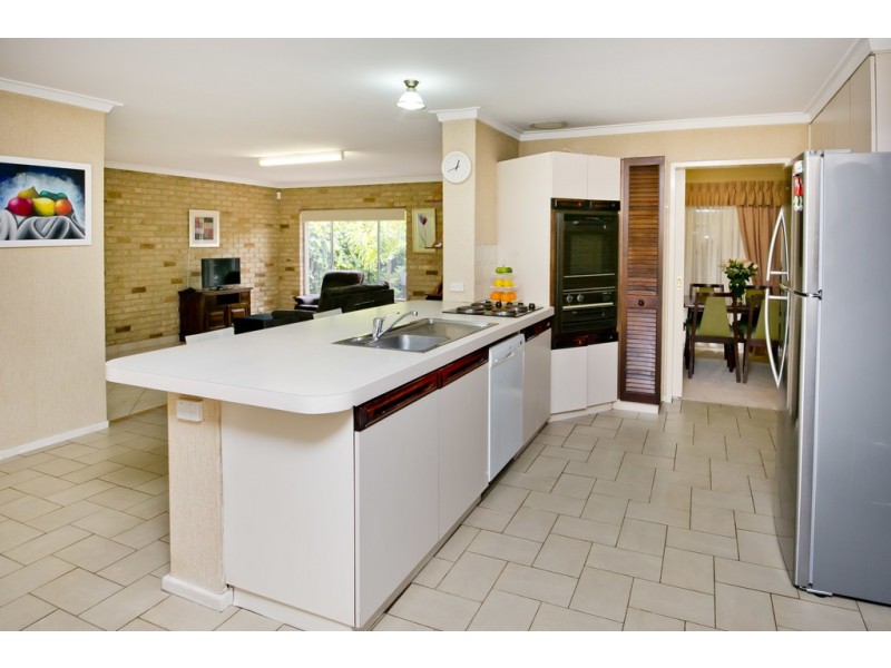 28 Havenvale Crescent, Dianella WA 6059