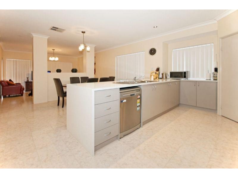 8A Kirkston Place, Balga WA 6061