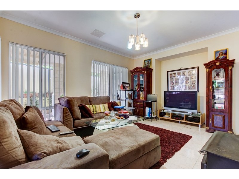 8A Kirkston Place, Balga WA 6061