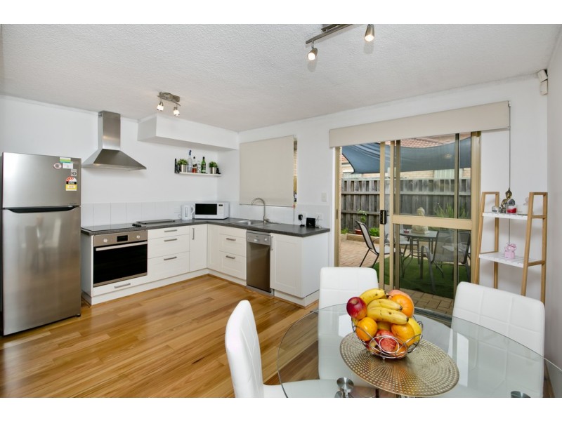 13/17 Cayley Street, Glendalough WA 6016