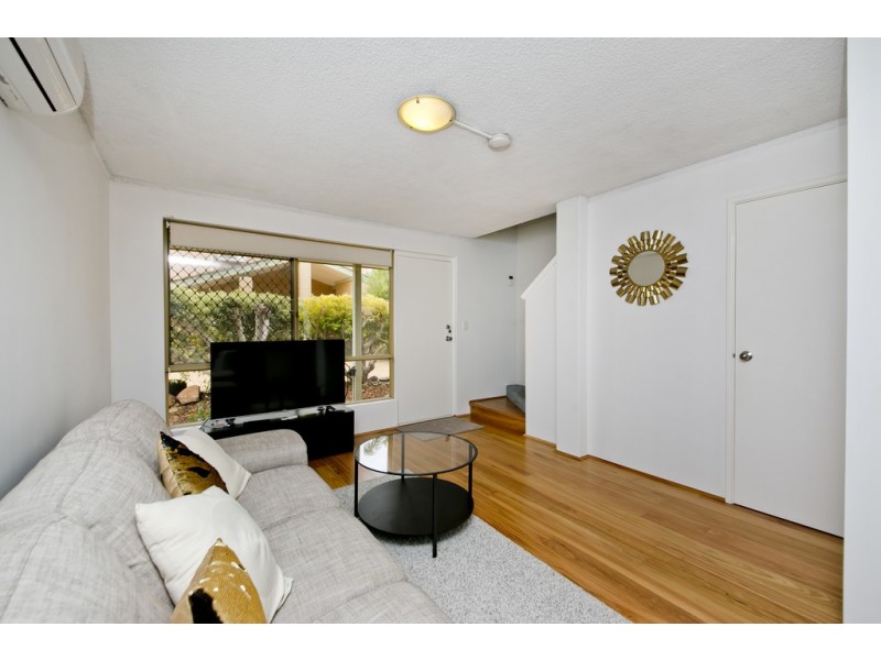 13/17 Cayley Street, Glendalough WA 6016