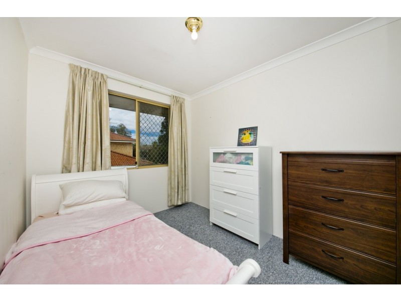 13/17 Cayley Street, Glendalough WA 6016