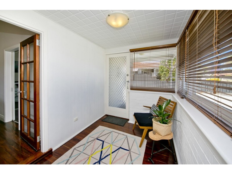 28 Second Ave, Bassendean WA 6054