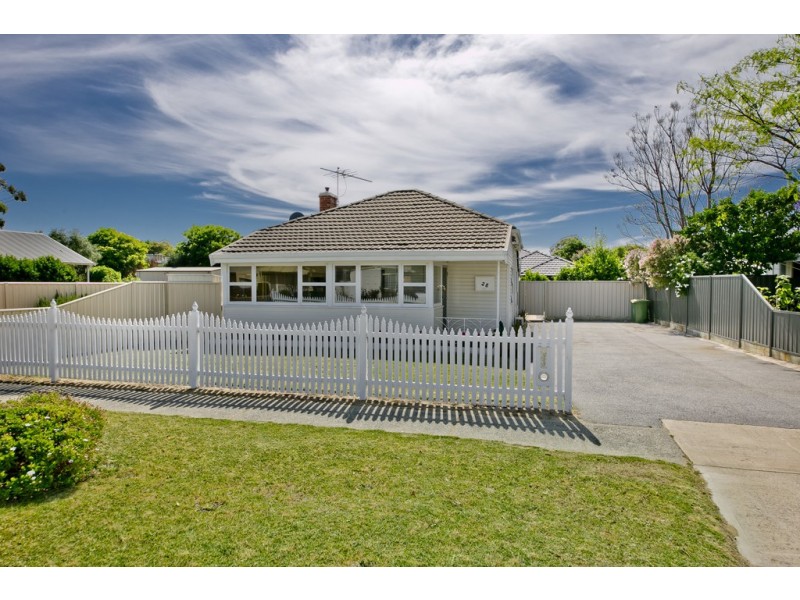 28 Second Ave, Bassendean WA 6054