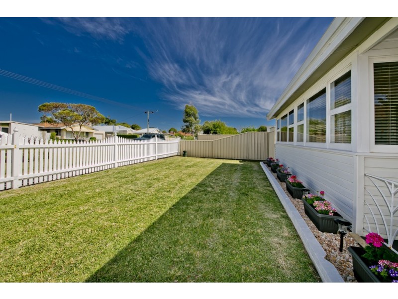 28 Second Ave, Bassendean WA 6054