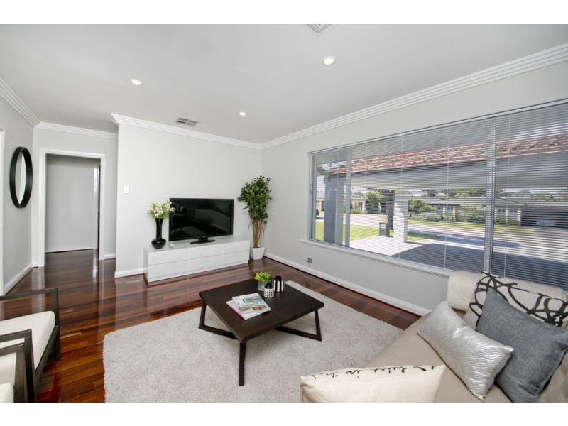 95 Valentine Ave, Dianella WA 6059