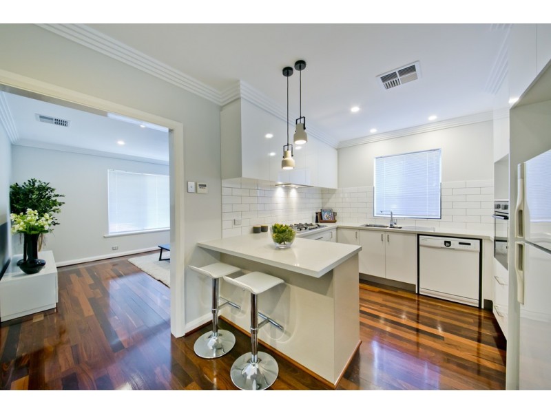 95 Valentine Ave, Dianella WA 6059