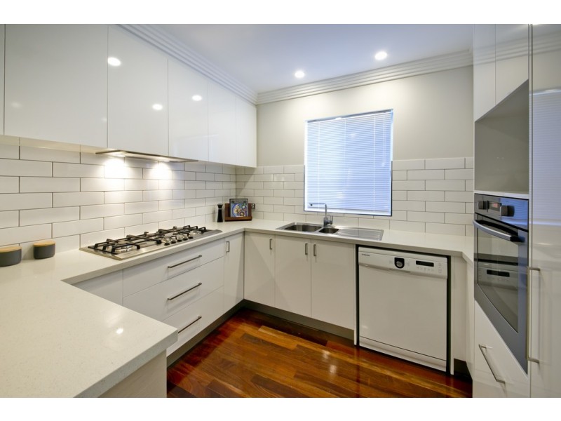 95 Valentine Ave, Dianella WA 6059