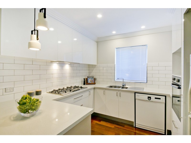 95 Valentine Ave, Dianella WA 6059