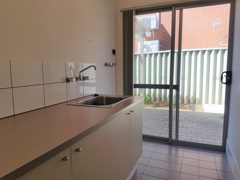 8/15 Sydenham St, Rivervale WA 6103