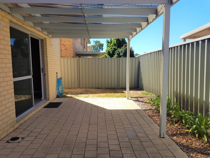 8/15 Sydenham St, Rivervale WA 6103