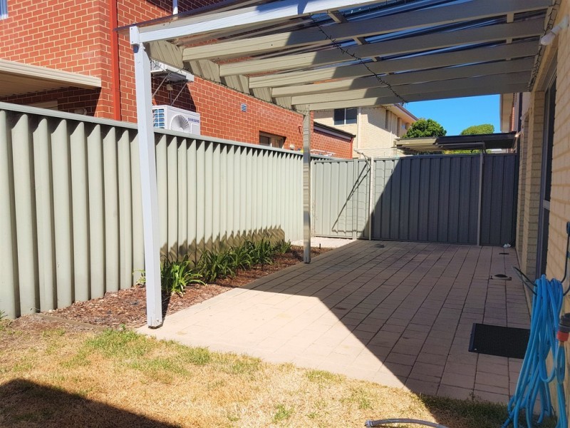 8/15 Sydenham St, Rivervale WA 6103