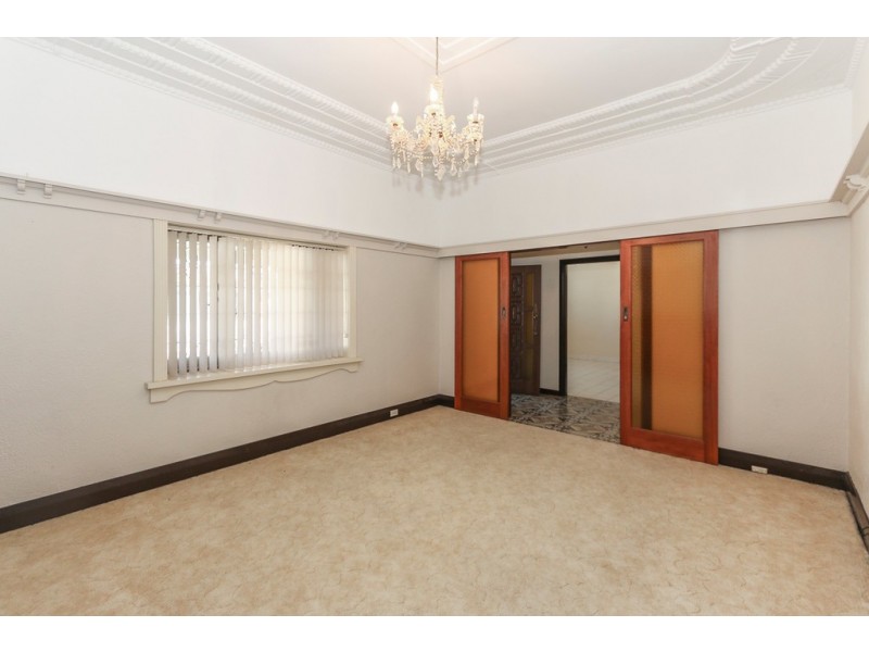 29 Robinson Street, Inglewood WA 6052
