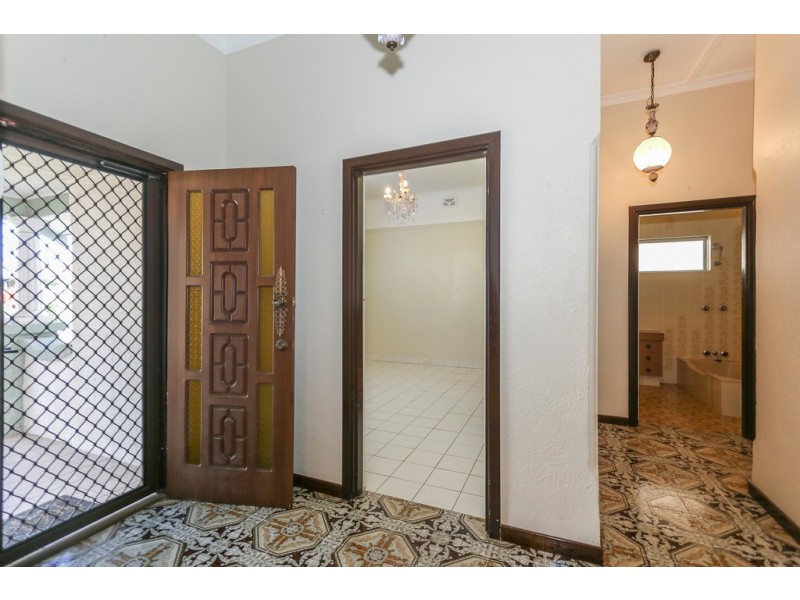 29 Robinson Street, Inglewood WA 6052