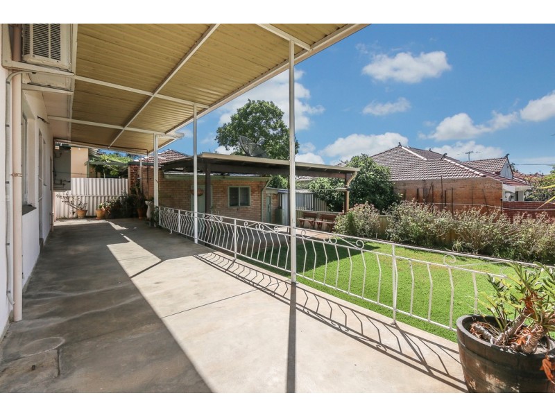 29 Robinson Street, Inglewood WA 6052