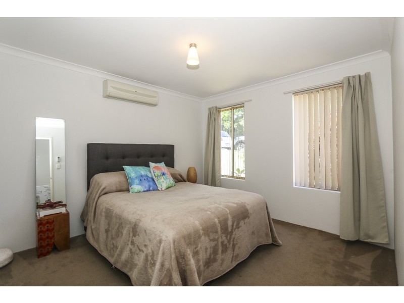 1/11 Clarence Road, Armadale WA 6112