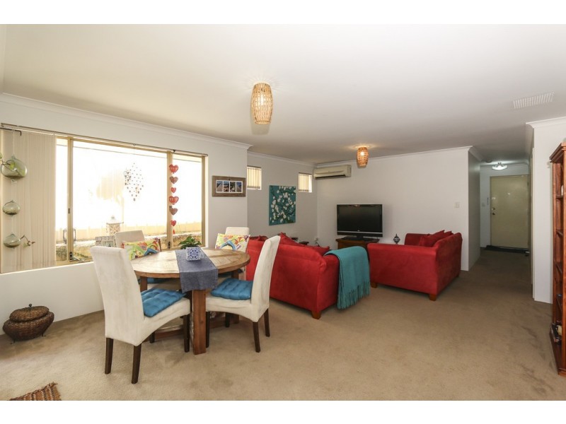 1/11 Clarence Road, Armadale WA 6112