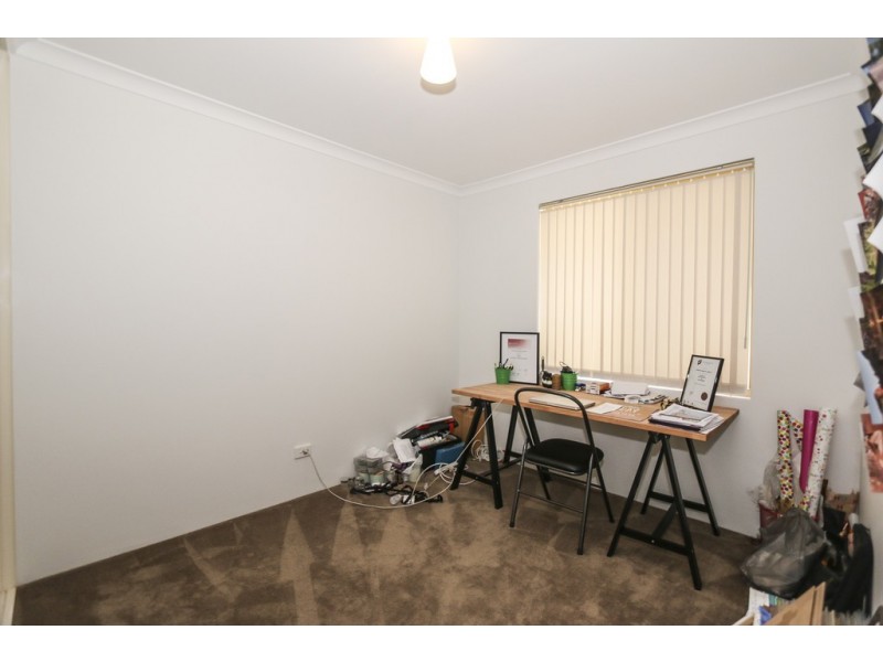 1/11 Clarence Road, Armadale WA 6112