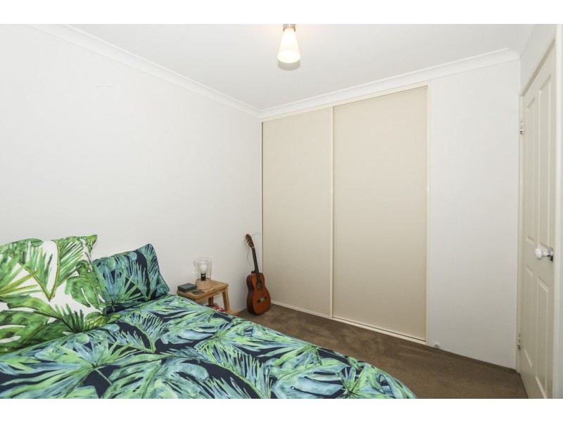 1/11 Clarence Road, Armadale WA 6112