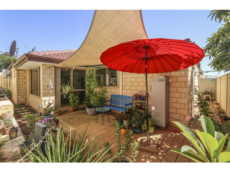 1/11 Clarence Road, Armadale WA 6112