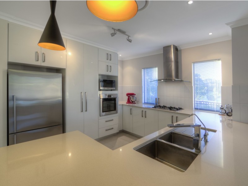 32 Laverstock Street, South Guildford WA 6055