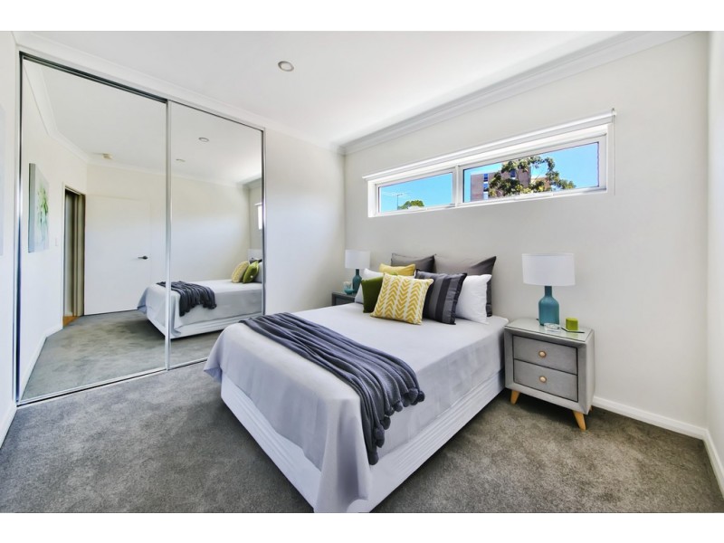 1/32 Pollard Street, Glendalough WA 6016