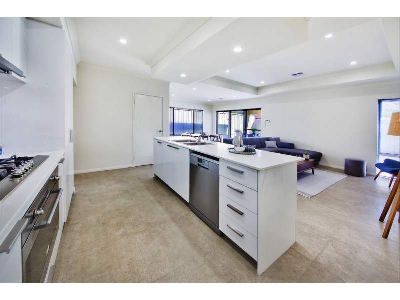 8c Hudson Street, Bayswater WA 6053