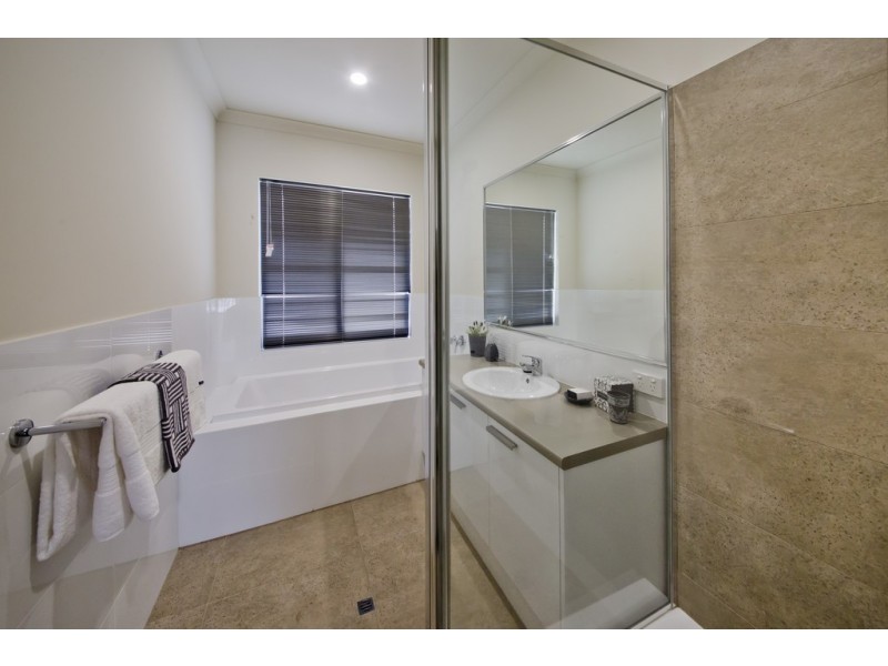 8c Hudson Street, Bayswater WA 6053