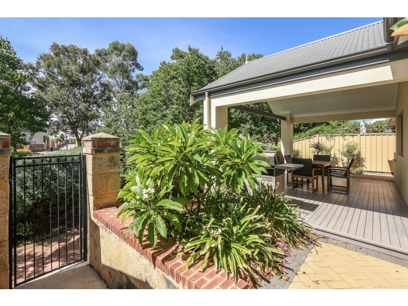 26 Laverstock Street, South Guildford WA 6055