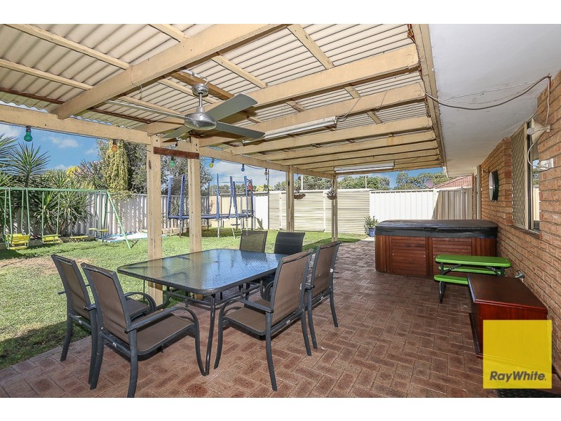16 Grande Way, Beechboro WA 6063