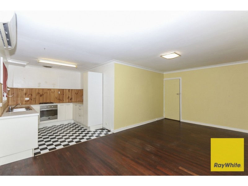 33 Weddall Road, Lockridge WA 6054