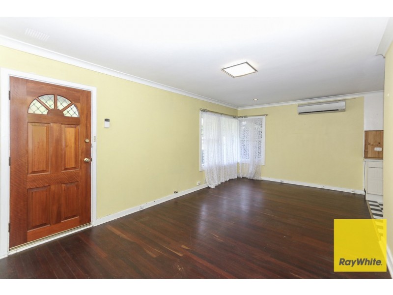 33 Weddall Road, Lockridge WA 6054