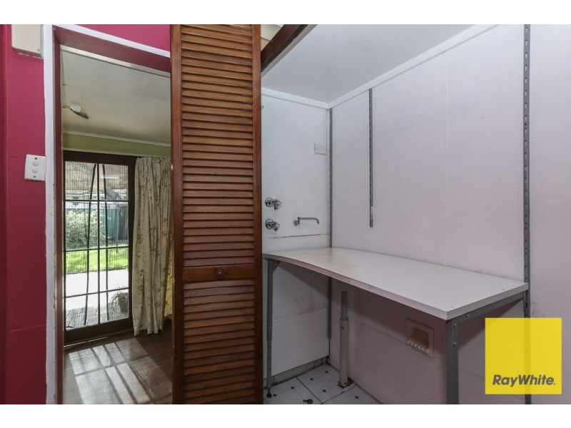 33 Weddall Road, Lockridge WA 6054