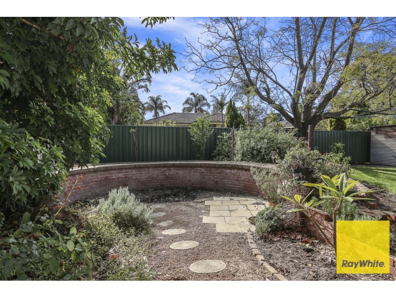 33 Weddall Road, Lockridge WA 6054